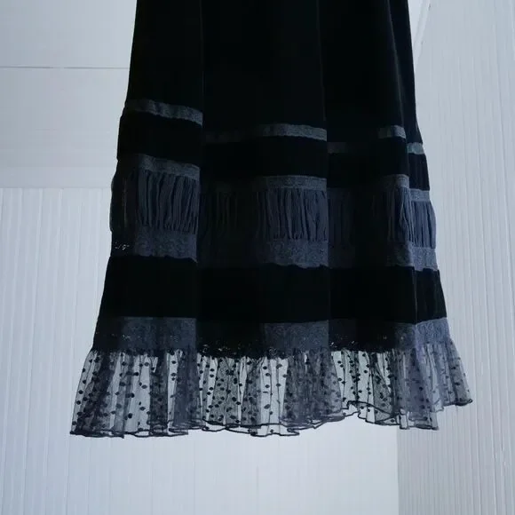 Y2k black velvet midi skirt - Picture 5 of 7